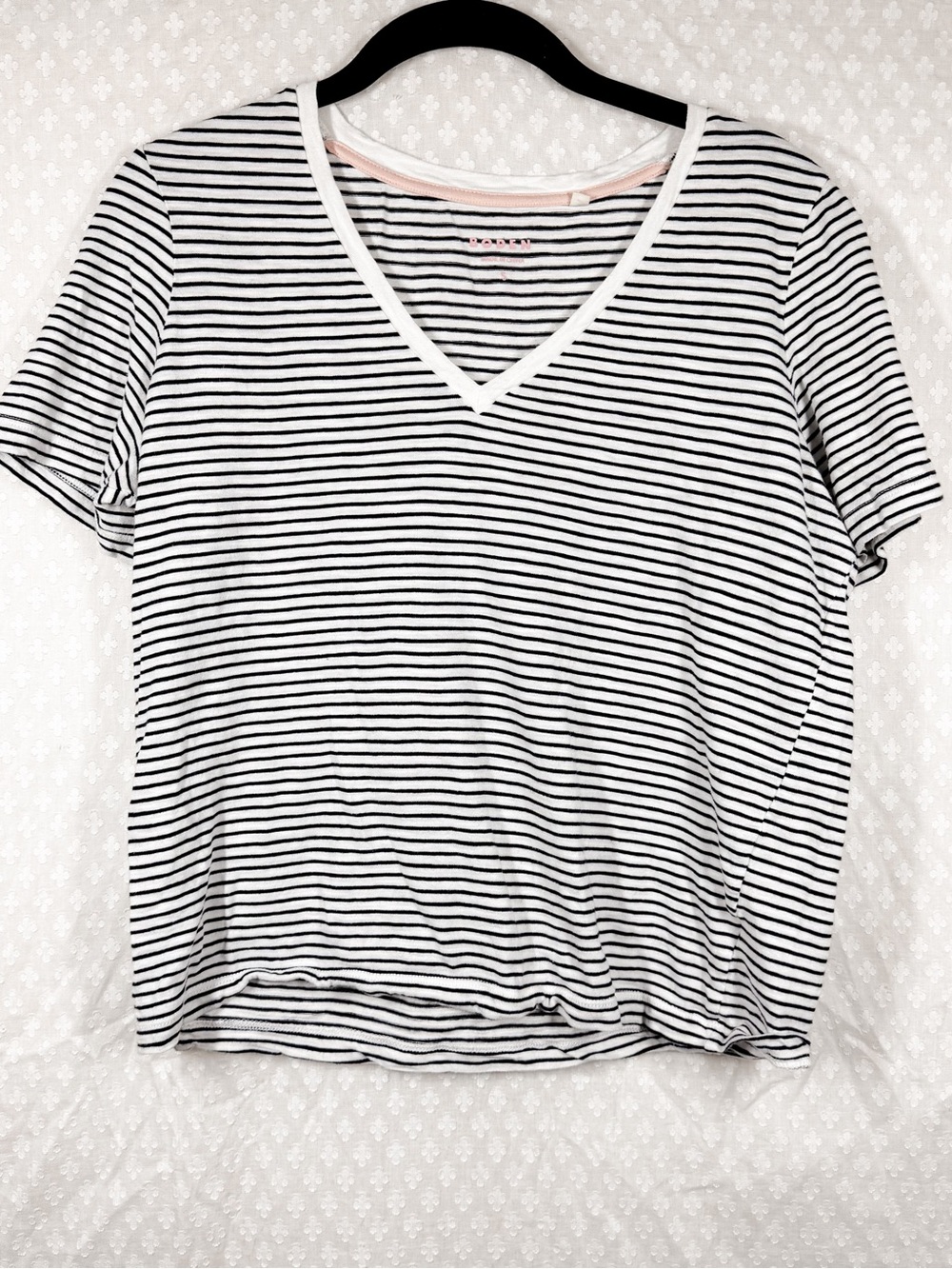 Boden‎ Black White Striped V Neck Tee